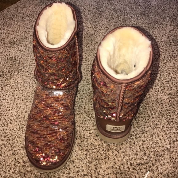 UGG  Classic Short Sparkles 1002766 Bottes - Picture 5 of 8